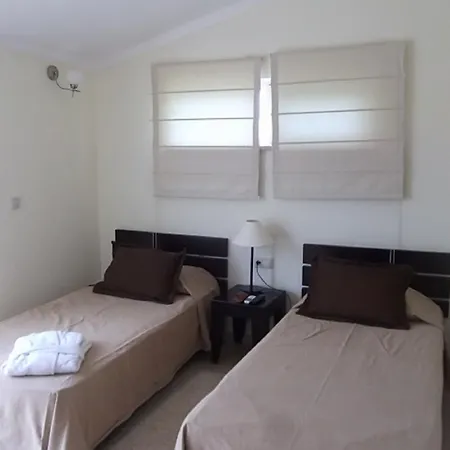 Apollonium Villas ヴィラ アクブク