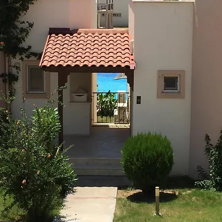 Apollonium Villas ヴィラ *