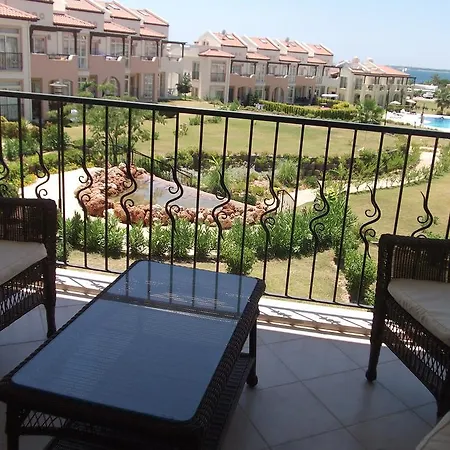 Apollonium Villas アクブク